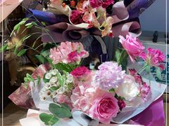 -谷莠子花艺气球派对·绿植造景·花艺沙龙(东海缤纷天地店)