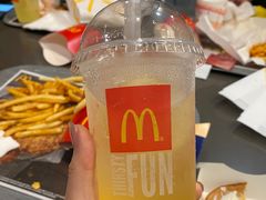 -麦当劳(卫星广场店)