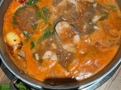 -野山舂·贵州现舂酸汤火锅(鸿通城店)