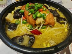 -渝是乎酸菜鱼·川渝小炒(新世界百货望京店)