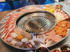 -哈哈碳都·牛肋条无限自助烤肉(台江万达店)
