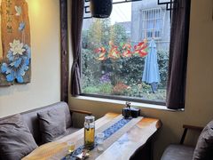 -小草屋轰趴馆别墅派对新场团建家庭聚会