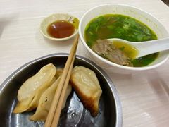 -黄阿姨锅贴大王(万航渡路店)