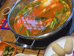 -快活林酸汤鱼鲜品火锅店(甲秀楼店)