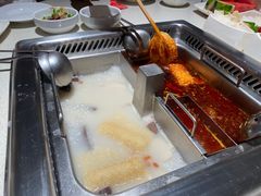 -海底捞火锅鲜切牛肉主题店(长寿路店)