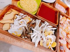 当季野生菌六拼-菌小白·野生菌火锅(时尚天河店)