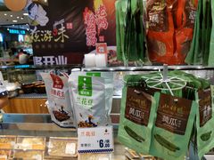 -留夫鸭(巴黎春天宝山店)