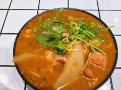 -肥汁米蘭香港米线(长宁来福士店)