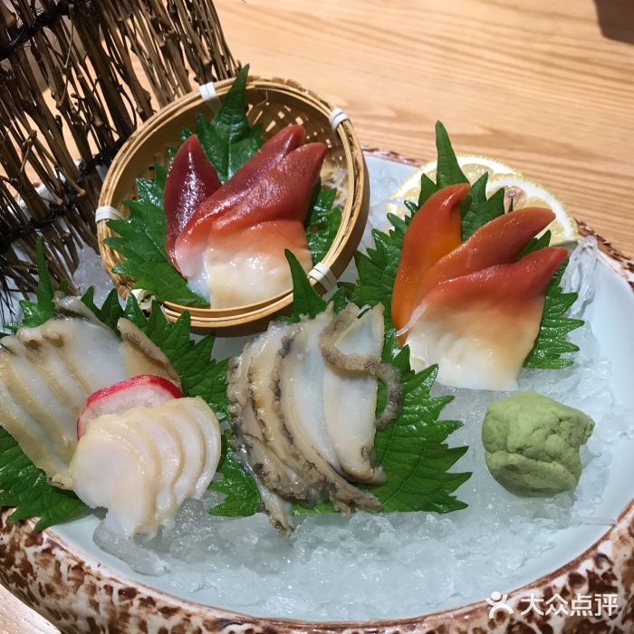 蚝喜粤海鲜大排档低温慢煮鲍鱼刺身图片