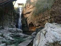 -大平台龙居瀑布旅游区