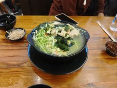 -丽虹云南过桥米线(兴工街店)