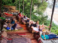 -乌托邦酒吧和餐厅