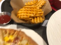 -必胜客(大宁路店)