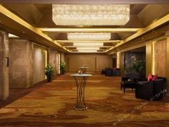 -上海龙之梦万丽酒店