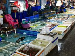 -霞涌市场海鲜摆卖区