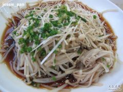 很大一盆的金针菇18元-海岛渔村大酒店(云霄路店)