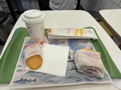 -麦当劳(上海虹桥站30B检票口楼上)