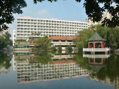 -暨南大学（石牌校区）明湖楼