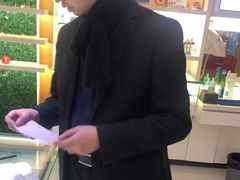 -光明眼镜·蔡司授权(徐泾店)