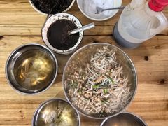 -正宗杨记普洱酸醋米线(总店)
