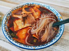 麻辣米线-老字号杨坡红油米线腊汁肉夹馍(东四道巷店)