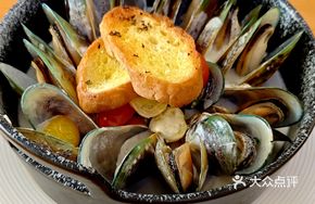 Classic French Mussels