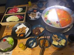 -湊湊火锅·茶憩(南京东路悦荟店)