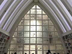 -钟书阁(松江泰晤士小镇店)