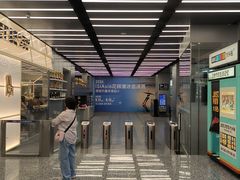 -冰纷万象滑冰场(南山万象天地店)