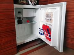 -武汉光谷广场杨家湾地铁站怡程酒店