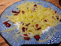 酸辣土豆丝-關東雪东北菜(中庚漫游城店)