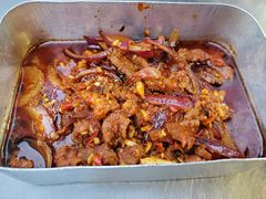 饭盒油焖牛肉-嗨牛味海鲜烧烤