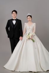 -雪中彩影婚纱摄影·微光艺术中心