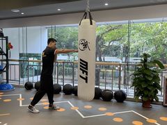 -超鹿运动(达信大厦店)