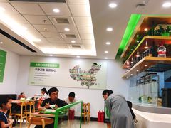大堂-老乡鸡(南京龙池地铁站蓝郡店)