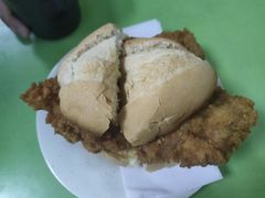 猪扒包-胜利茶餐室