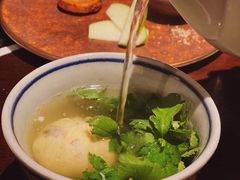 文蛤白糕菊花脑鸡汤-杭州西子湖四季酒店·金沙厅