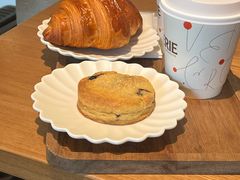 -VERIE BAKEHOUSE