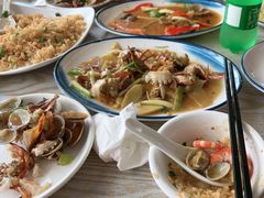 -红月湾海鲜饭店•沙滩海景(双月湾店)