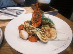 -Mark&Mars Restaurant