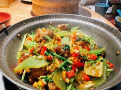 泡子姜烧牛蛙-吃饭皇帝大土家民族菜(正大广场店)
