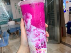 红果小姐姐-CoCo都可(湖滨银泰店B区店)