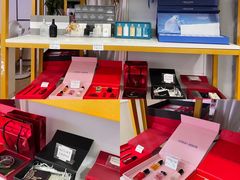 -万达广场(南昌红谷滩店)