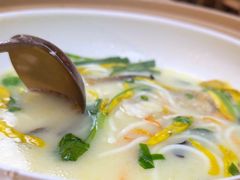 -云海肴·汽锅鸡·云南菜(天山百盛优客店)