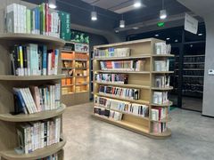 -曹家渡街道图书馆