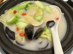 -港丽餐厅(正大店)