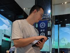 -海底捞火锅智慧餐厅(中骏世界城店)