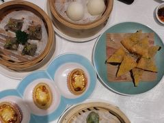 -景月阁空中食府(希尔顿酒店)