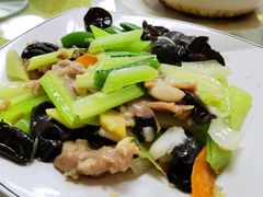 西芹百合猪颈肉-惠爱餐厅