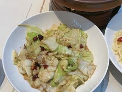 -阿瓦山寨·湘菜现炒·剁椒鱼头王(咸阳总店)